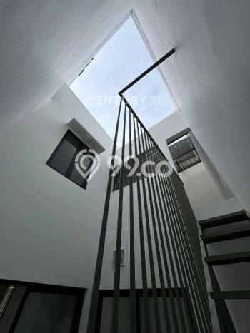 Rumah Elit Modern Siap Huni di Pondok Indah Jakarta Selatan Rumah Elit Modern Siap Huni di Pondok Indah Jakarta Selatan