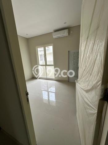 Sewa cepat hunian minimalis strategis 4 Kamar di Tandes, Surabaya Sewa cepat hunian minimalis strategis 4 Kamar di Tandes, Surabaya