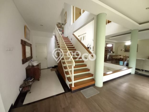 Rumah Luxury Modern Tanpa Renovasi di Citraland Surabaya Rumah Luxury Modern Tanpa Renovasi di Citraland Surabaya