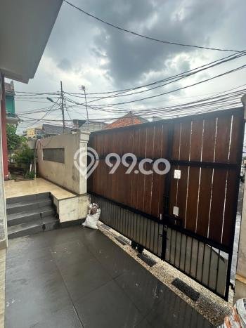 Ready to Use! Premium House LT 169m2 Desain Modern di Otista Ready to Use! Premium House LT 169m2 Desain Modern di Otista