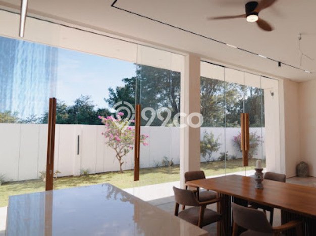 Vila Kawasan , Luas 200m2m², Akses ke berbagai keperluan Vila Kawasan , Luas 200m2m², Akses ke berbagai keperluan