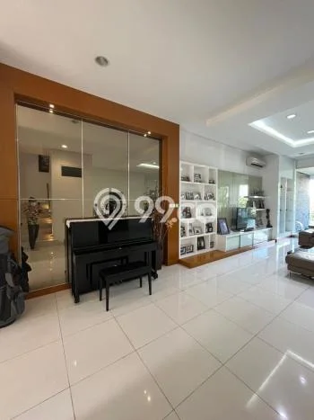 Ready to Use! Luxury House LT 300m2 Desain Elegan di Pantai Indah Kapuk Ready to Use! Luxury House LT 300m2 Desain Elegan di Pantai Indah Kapuk