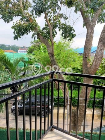 Siap Huni Rumah Mewah 8 Kamar di Semarang Selatan Dekat ke Mana Pun Siap Huni Rumah Mewah 8 Kamar di Semarang Selatan Dekat ke Mana Pun
