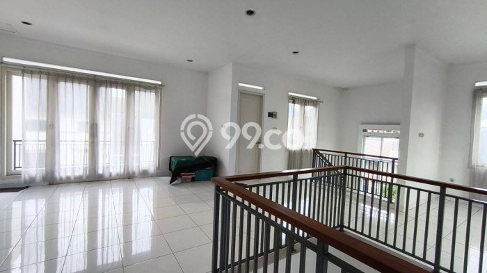 Jual Rumah Luas Megah Dengan View Eksklusif di Lebak Bulus, Jakarta Selatan Jual Rumah Luas Megah Dengan View Eksklusif di Lebak Bulus, Jakarta Selatan