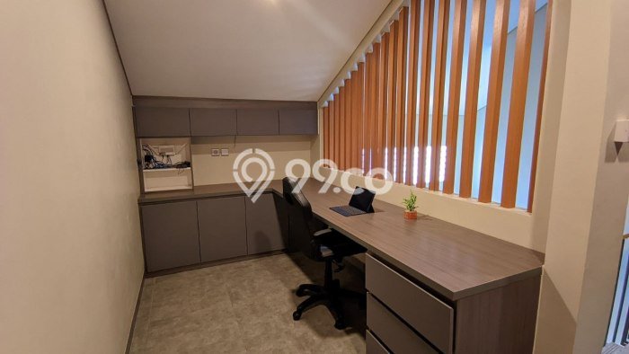 For Sale! Luxury House LT 466m2 Desain Modern di Cibubur For Sale! Luxury House LT 466m2 Desain Modern di Cibubur