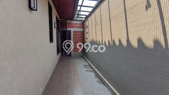 For Sale! Luxury House LT 466m2 Desain Modern di Cibubur For Sale! Luxury House LT 466m2 Desain Modern di Cibubur