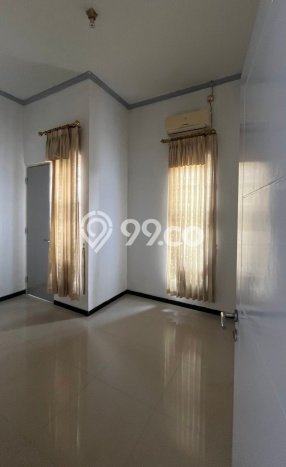 Disewakan! Rumah 5 Kamar Tidur &
3 Kamar Mandi di Ketintang, Surabaya Disewakan! Rumah 5 Kamar Tidur &
3 Kamar Mandi di Ketintang, Surabaya