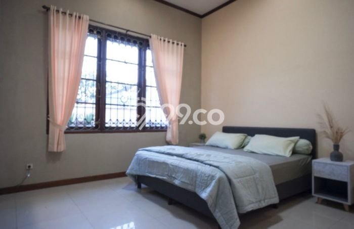 Hunian Eksklusif Dijual LT 400m2 di Wonocolo, Surabaya Hunian Eksklusif Dijual LT 400m2 di Wonocolo, Surabaya