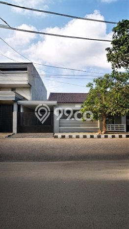 Dijual Hunian Rumah Nyaman 6 Kamar di Kutisari, Surabaya Dijual Hunian Rumah Nyaman 6 Kamar di Kutisari, Surabaya