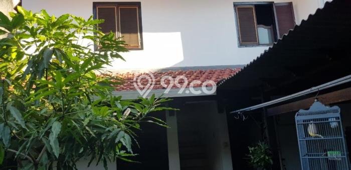 Rumah Eksklusif Siap Huni LT 240m2 di Tenggilis Mejoyo, Surabaya Rumah Eksklusif Siap Huni LT 240m2 di Tenggilis Mejoyo, Surabaya