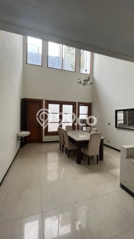 Rumah sewa siap huni 4 Kamar Tidur di Jemursari, Surabaya Rumah sewa siap huni 4 Kamar Tidur di Jemursari, Surabaya