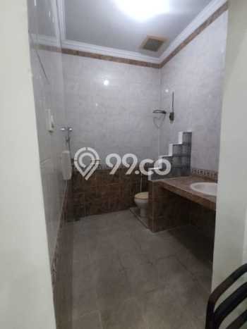 Hunian Elit LB 300m2 Siap Pakai Desain Elegan di Kutisari, Surabaya Hunian Elit LB 300m2 Siap Pakai Desain Elegan di Kutisari, Surabaya