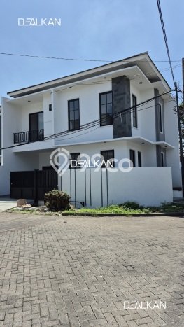 Ready to Use! Premium House LT 102m2 Desain Modern di Semolowaru Ready to Use! Premium House LT 102m2 Desain Modern di Semolowaru