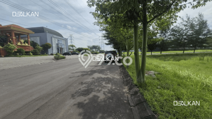 Lahan Dijual Lokasi Lakarsantri, Surabaya dengan Luas Tanah 3000m2 dan Status - Lahan Dijual Lokasi Lakarsantri, Surabaya dengan Luas Tanah 3000m2 dan Status -