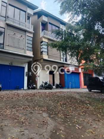 Ruko untuk disewa di Jagakarsa punya LT 115m2 & LB 217m2 harga sewa kompetitif Ruko untuk disewa di Jagakarsa punya LT 115m2 & LB 217m2 harga sewa kompetitif