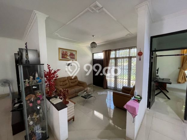 Rumah Mewah LB 305m2 Siap Huni Desain Elegan di Cibubur, Jakarta Timur Rumah Mewah LB 305m2 Siap Huni Desain Elegan di Cibubur, Jakarta Timur