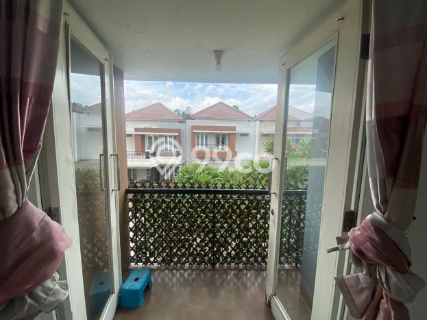 Jual Rumah Luas Megah Dengan View Eksklusif di Cibubur, Jakarta Timur Jual Rumah Luas Megah Dengan View Eksklusif di Cibubur, Jakarta Timur