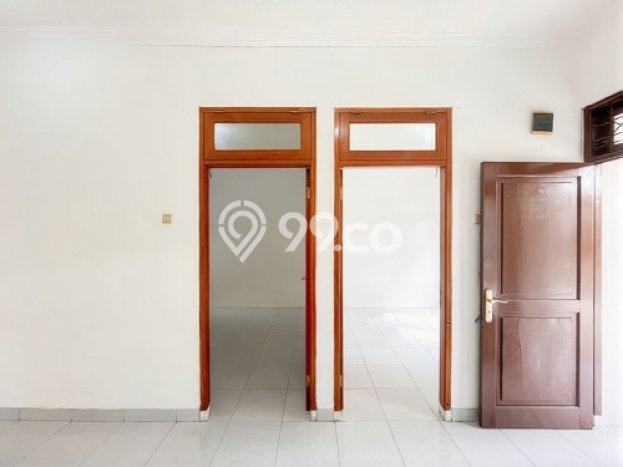 For Sale Hunian Rumah Terawat 2 Kamar di Cibubur, Jakarta Timur For Sale Hunian Rumah Terawat 2 Kamar di Cibubur, Jakarta Timur