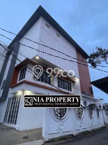 Jual Rumah Luas Megah Dengan View Cantik di Cibubur, Depok Jual Rumah Luas Megah Dengan View Cantik di Cibubur, Depok
