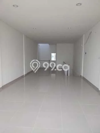 Ruko Dijual di Jakarta Timur LT 67m2 & LB 131m2 Lokasi Terbaik! Ruko Dijual di Jakarta Timur LT 67m2 & LB 131m2 Lokasi Terbaik!