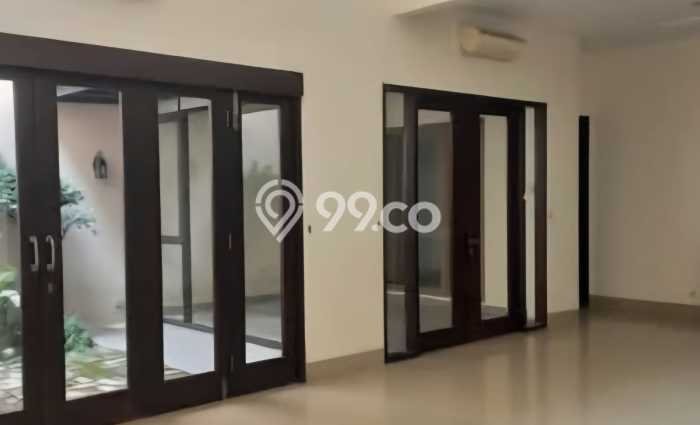 Rumah Luxury Modern Siap Huni di Cibubur Jakarta Timur Rumah Luxury Modern Siap Huni di Cibubur Jakarta Timur