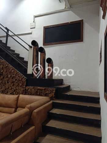Rumah Luxury Modern Tanpa Renovasi di Pelajar Pejuang Bandung Rumah Luxury Modern Tanpa Renovasi di Pelajar Pejuang Bandung
