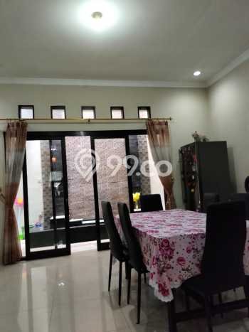 Dijual Hunian Rumah Terawat 5 Kamar di Kopo, Bandung Dijual Hunian Rumah Terawat 5 Kamar di Kopo, Bandung