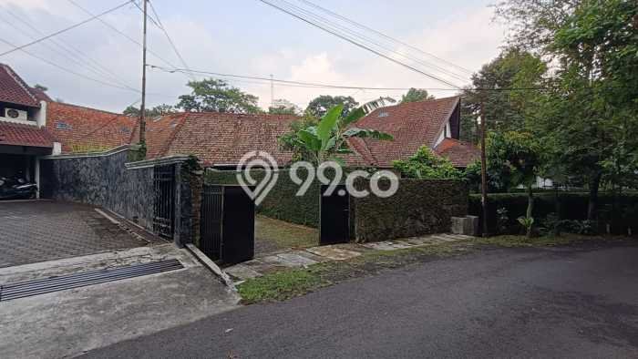 Rumah Elit Modern Tanpa Renovasi di Dago Bandung Rumah Elit Modern Tanpa Renovasi di Dago Bandung