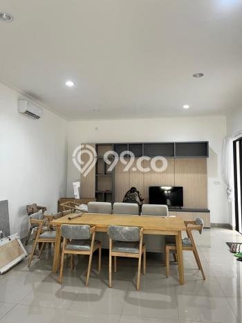 Disewakan! Rumah 4 Kamar Tidur &
4 Kamar Mandi di Pantai Indah Kapuk 2, Jakarta Utara Disewakan! Rumah 4 Kamar Tidur &
4 Kamar Mandi di Pantai Indah Kapuk 2, Jakarta Utara