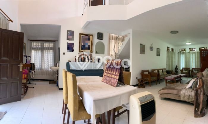 Ready to Use! Luxury House LT 620m2 Desain Elegan di Curug Mekar Ready to Use! Luxury House LT 620m2 Desain Elegan di Curug Mekar