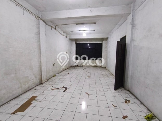 Area Ramai! Ruko Dijual di Cibinong untuk Bisnis Luas Bangunan 647m2 Area Ramai! Ruko Dijual di Cibinong untuk Bisnis Luas Bangunan 647m2