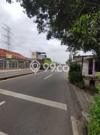 Vila Kawasan Depok I, Luas 3400m2m², Lokasi Strategis Vila Kawasan Depok I, Luas 3400m2m², Lokasi Strategis