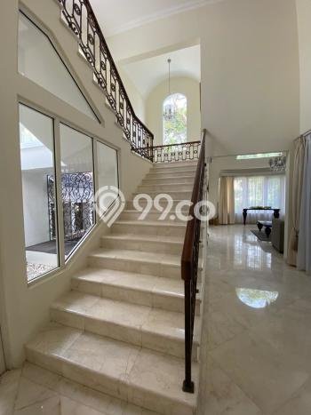Rumah Elit LB 500m2 Siap Pakai Desain Elegan di Lippo Karawaci, Tangerang Rumah Elit LB 500m2 Siap Pakai Desain Elegan di Lippo Karawaci, Tangerang