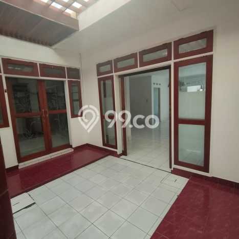 For Sale! Luxury House LT 283m2 Desain Modern di Cikutra For Sale! Luxury House LT 283m2 Desain Modern di Cikutra
