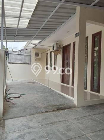 Rumah Minimalis 3 KT LT 170m2 di Taman Kopo Indah Rumah Minimalis 3 KT LT 170m2 di Taman Kopo Indah