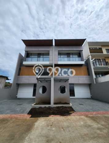 Rumah Mewah LB 298m2 Siap Huni Desain Elegan di Setra Duta, Bandung Rumah Mewah LB 298m2 Siap Huni Desain Elegan di Setra Duta, Bandung