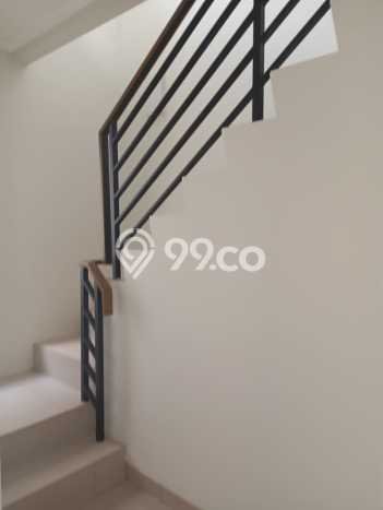 Rumah Sewa Bekasi LT 55m2 LB 50m2 Kawasan Summarecon Crown Gading Rumah Sewa Bekasi LT 55m2 LB 50m2 Kawasan Summarecon Crown Gading