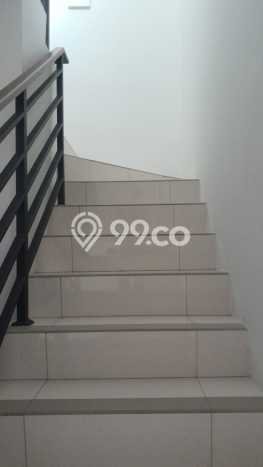 For Sale! Luxury House LT 117m2 Desain Modern di Summarecon Bekasi For Sale! Luxury House LT 117m2 Desain Modern di Summarecon Bekasi