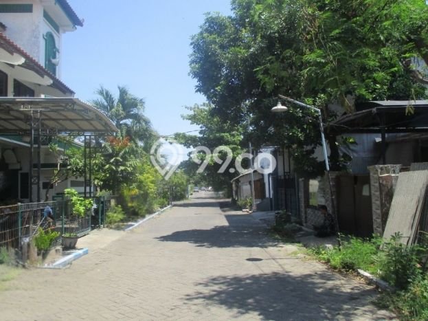 Rumah Modern 2 KT LT 169m2 di Surabaya Kota Rumah Modern 2 KT LT 169m2 di Surabaya Kota