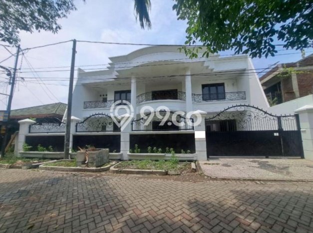 Hunian Super Mewah dengan Akses Paling Strategis di Ketintang, Surabaya Hunian Super Mewah dengan Akses Paling Strategis di Ketintang, Surabaya