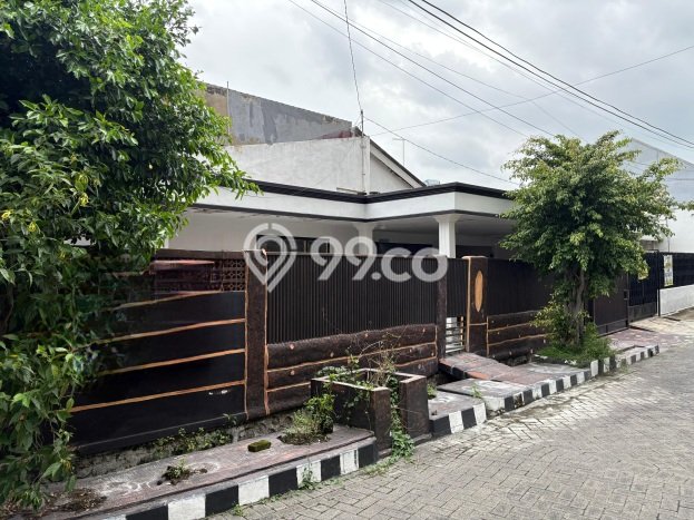 Rumah Modern 5 KT di Surabaya Kota Surabaya Unfurnished Rumah Modern 5 KT di Surabaya Kota Surabaya Unfurnished