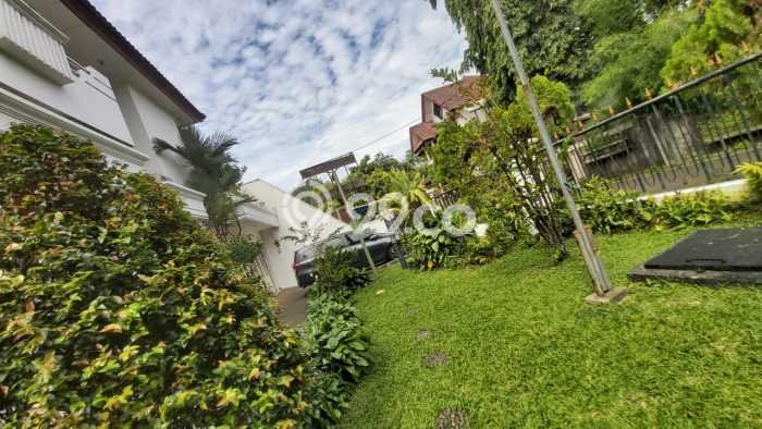 Rumah Elit Modern Siap Huni di Cibubur Jakarta Timur Rumah Elit Modern Siap Huni di Cibubur Jakarta Timur