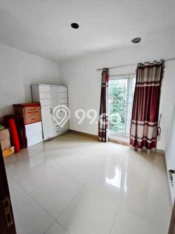 Rumah Strategis Modern Lb 180m2 di Cipayung, Jakarta Timur Rumah Strategis Modern Lb 180m2 di Cipayung, Jakarta Timur