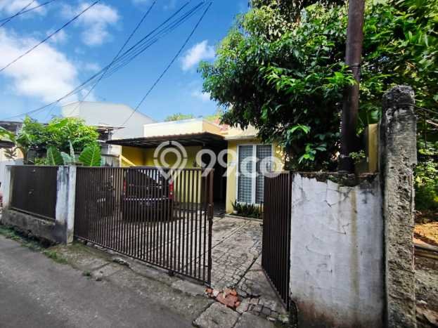 Rumah Strategis Modern Lb 180m2 di Cipayung, Jakarta Timur Rumah Strategis Modern Lb 180m2 di Cipayung, Jakarta Timur