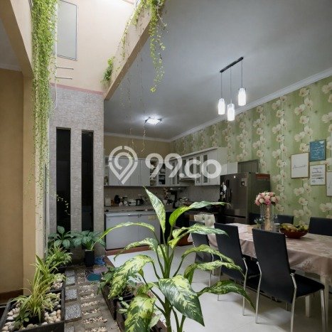 Jual Rumah Luas Elegan Dengan View Cantik di Grand Wisata, Bekasi Jual Rumah Luas Elegan Dengan View Cantik di Grand Wisata, Bekasi