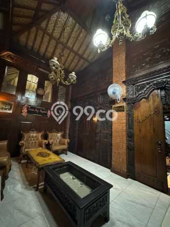Hunian Mewah Dijual LT 202m2 di Matraman, Jakarta Timur Hunian Mewah Dijual LT 202m2 di Matraman, Jakarta Timur