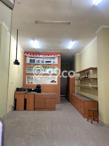Lokasi Strategis! Dijual Ruko Bisnis di Ciputat, Tangerang Selatan Kondisi Baik Lokasi Strategis! Dijual Ruko Bisnis di Ciputat, Tangerang Selatan Kondisi Baik