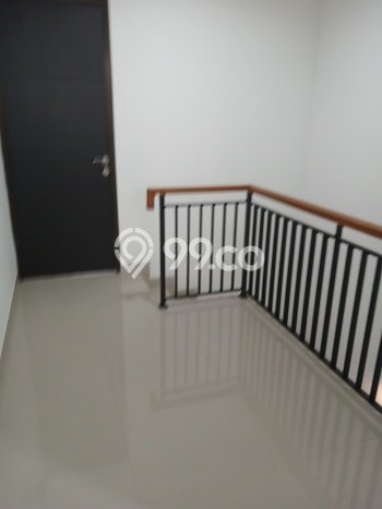 Rumah Strategis Modern Lb 135m2 di Pasar Minggu, Jakarta Selatan Rumah Strategis Modern Lb 135m2 di Pasar Minggu, Jakarta Selatan