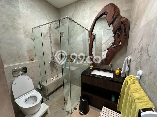 Ready to Use! Luxury House LT 600m2 Desain Elegan di Bintaro Ready to Use! Luxury House LT 600m2 Desain Elegan di Bintaro