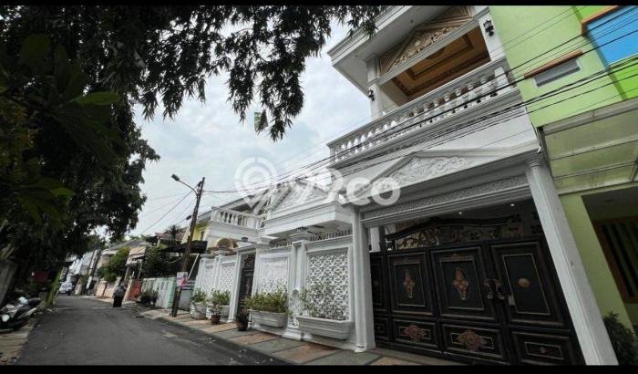For Sale Rumah Elit Exclusive di Duren Sawit, Jakarta Timur For Sale Rumah Elit Exclusive di Duren Sawit, Jakarta Timur